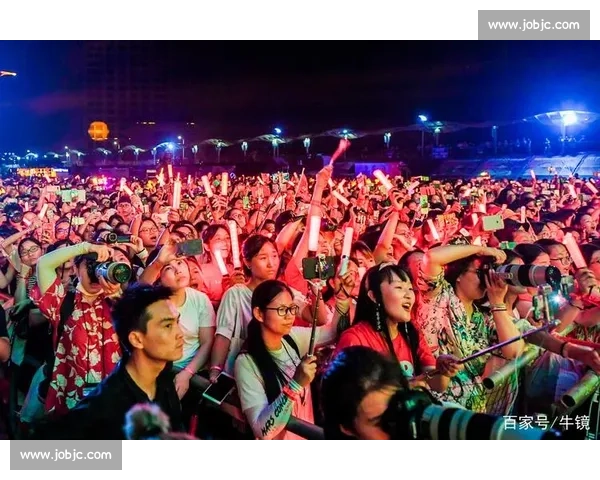 粉丝狂欢！冠军巡回赛现场气氛炸裂，尖叫声不断！