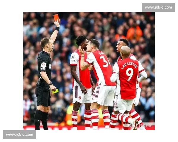 惊魂一夜!英超红牌榜上演“连环爆”